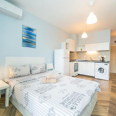 Cozy Little Apartment In Studentski Grad 소피아 외부 사진